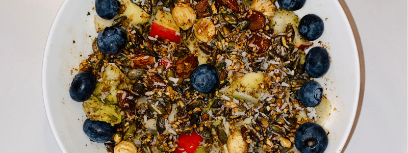 BB’s Ontbijtsalade met blauwe bessen en appel