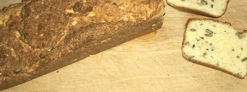 BB’s Vezelrijke amandelbrood met pitten en zaden