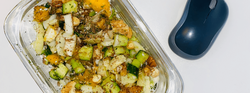 Gezonde salade op het werk