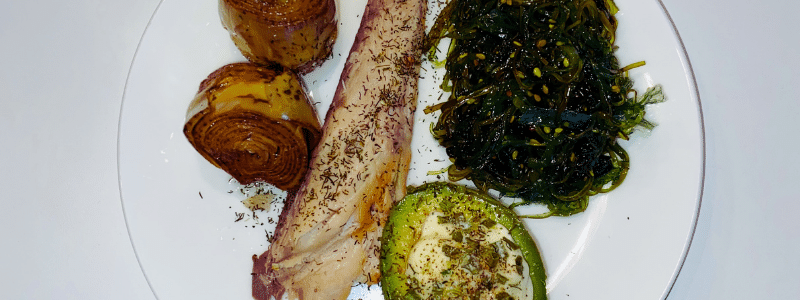 Makreel wakame avocado en artisjokharten