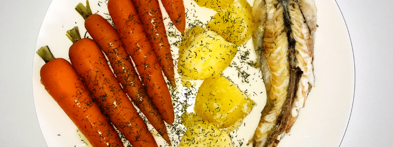 Worteltjes met aardappel en rode poon uit de oven